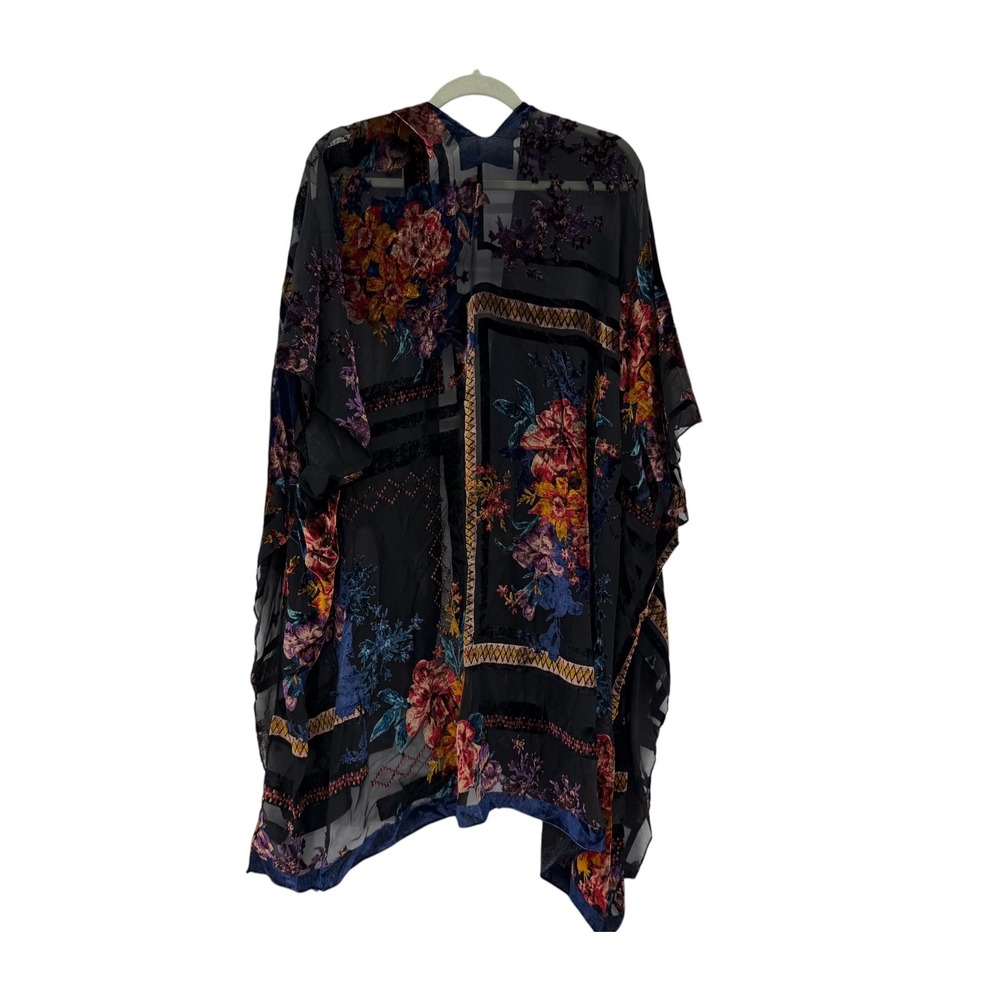 Akemi‎ + Kin Anthropologie Floral Burnout Velvet Kimono Black Motif One Size NEW